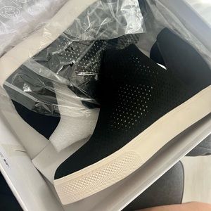 Steve Madden Fun Sneakers!